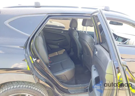 2017 Hyundai Tucson Se Plus z USA, uszkodzony, nr VIN KM8J33A47HU522669